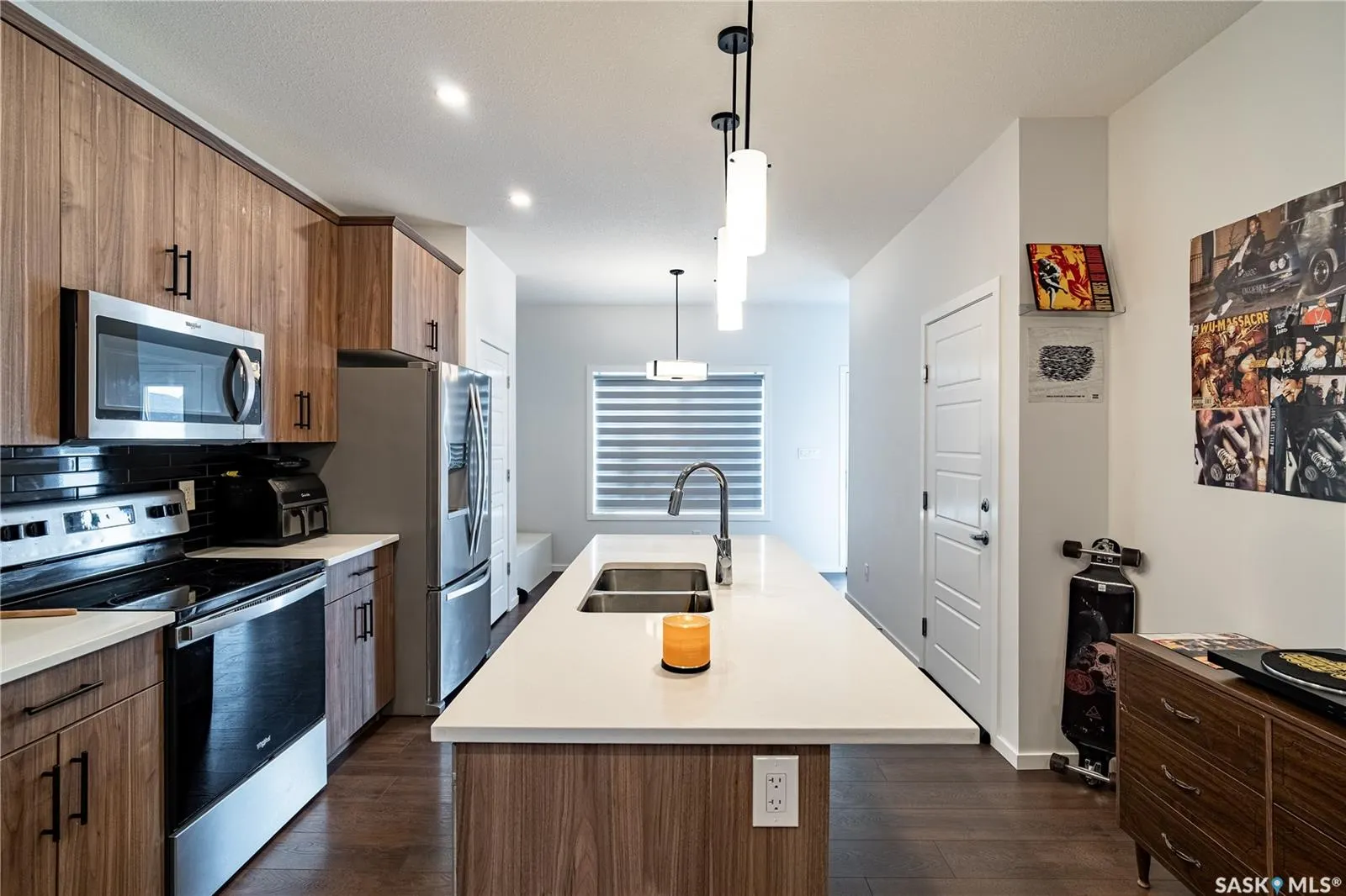 3108 Crosbie CRESCENT