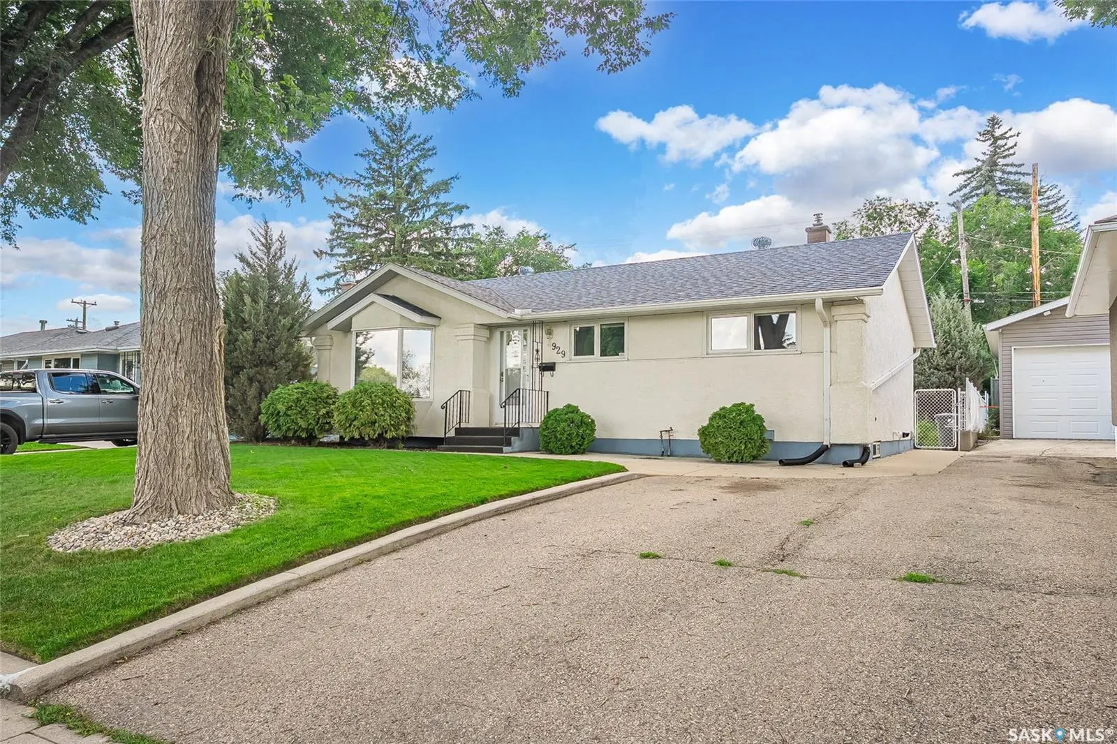929 Trotter CRESCENT