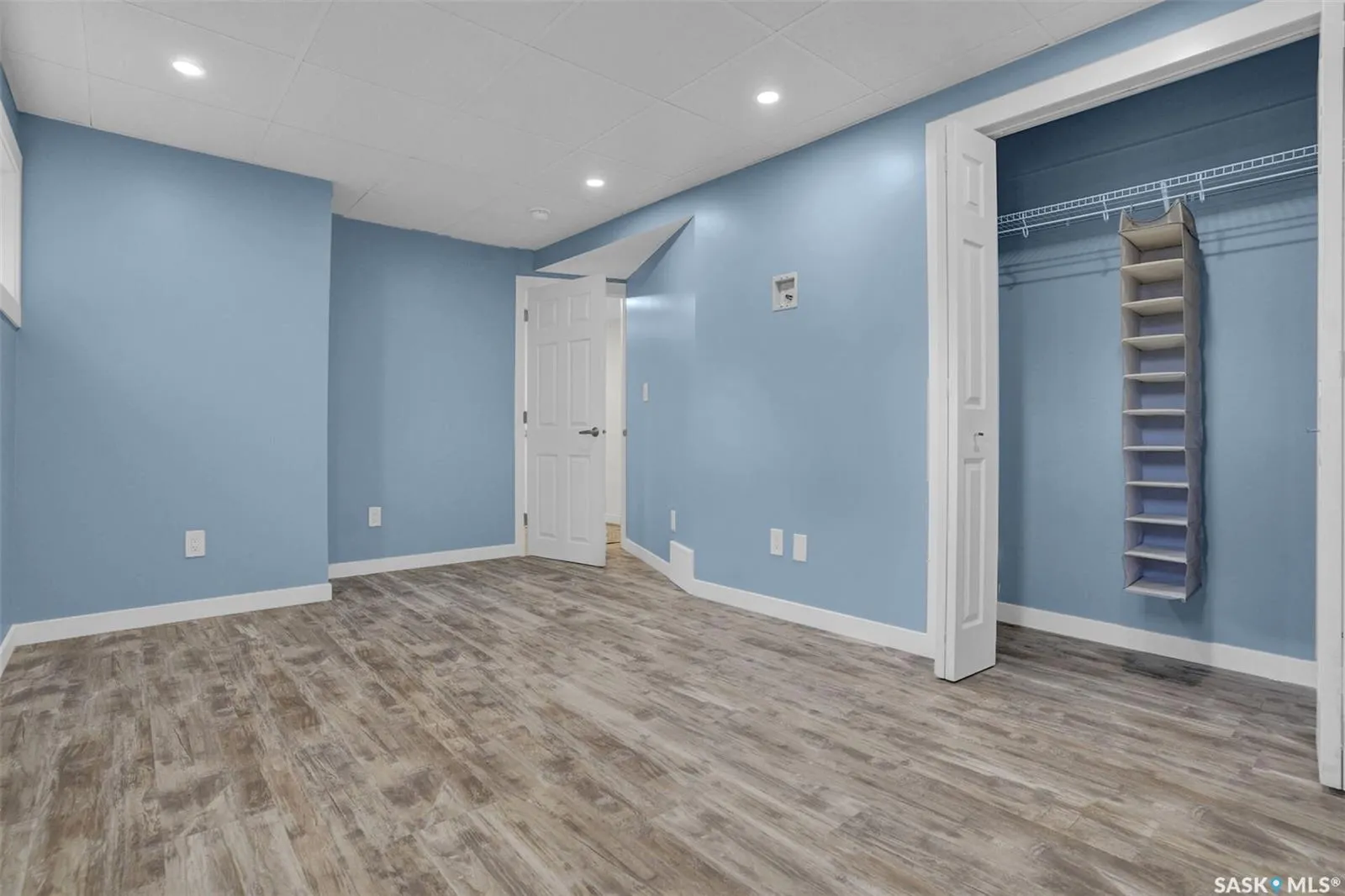 586 Rink AVENUE