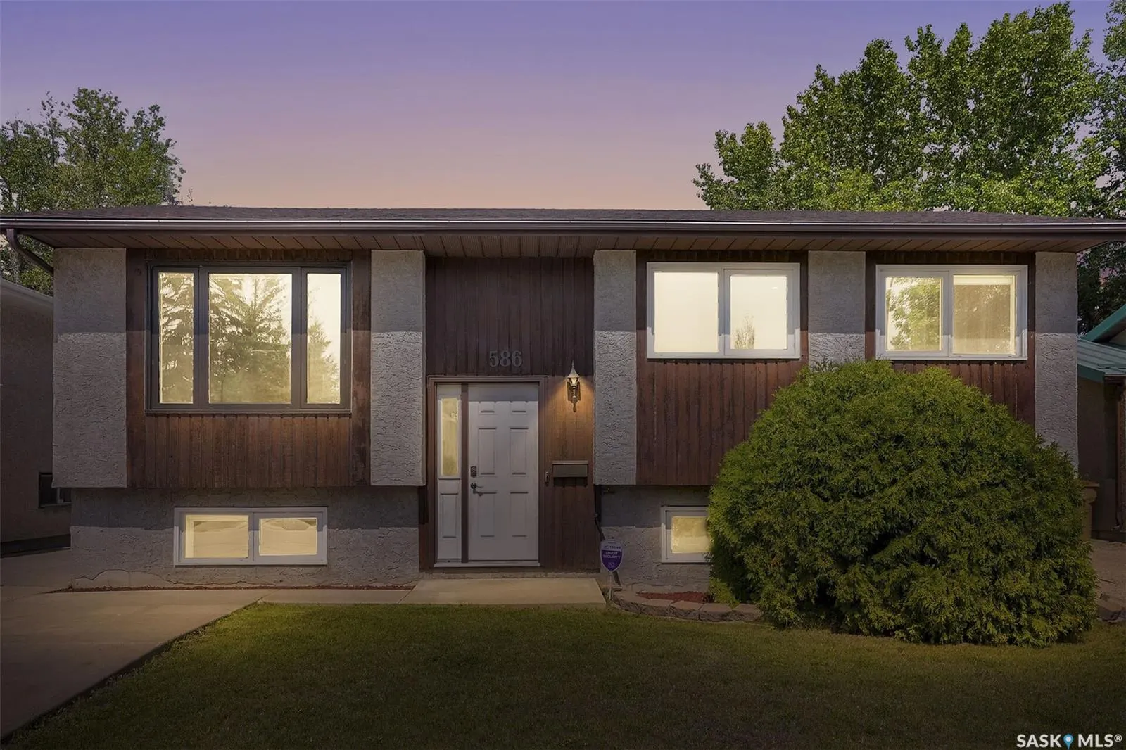 586 Rink AVENUE