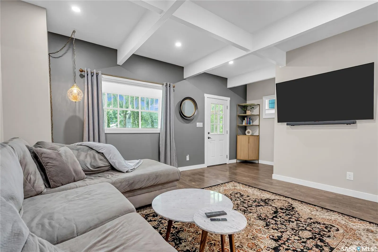 222 7th STREET E