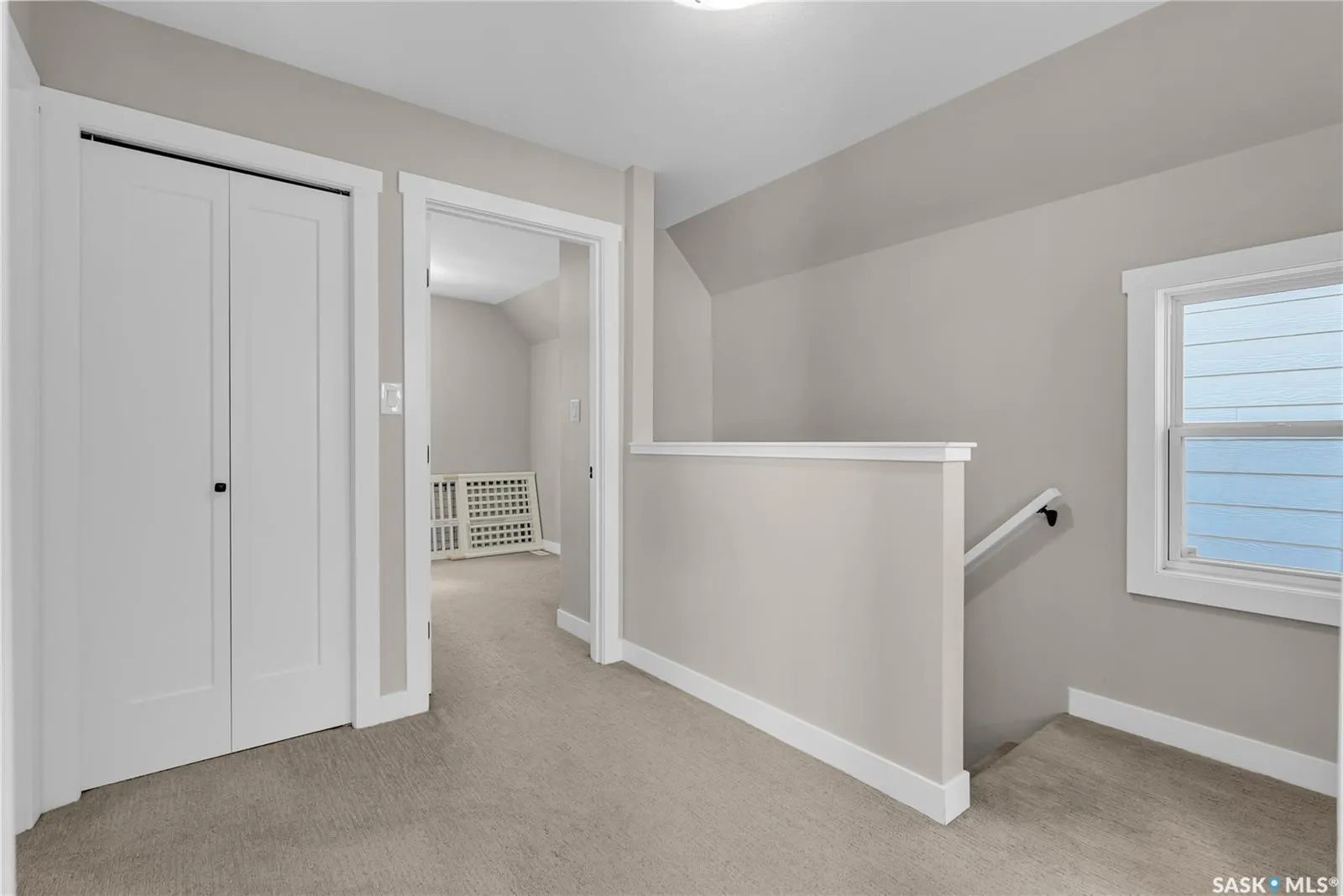 222 7th STREET E