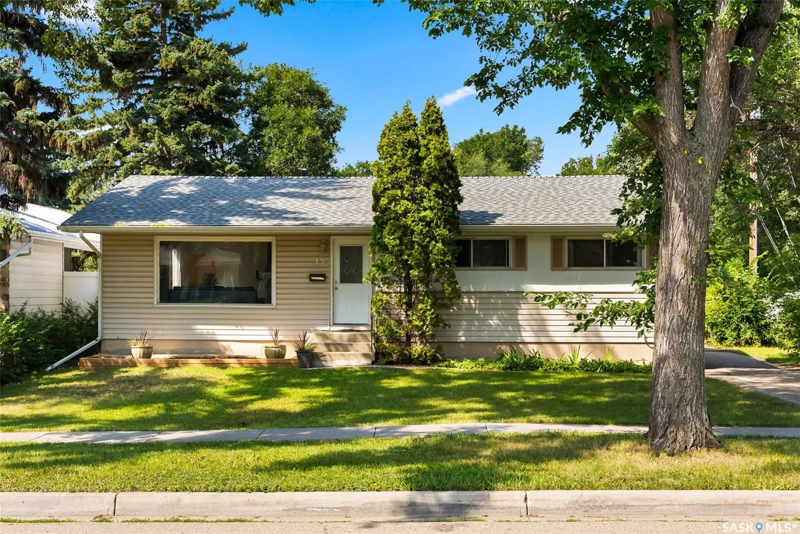 12 Massey ROAD
