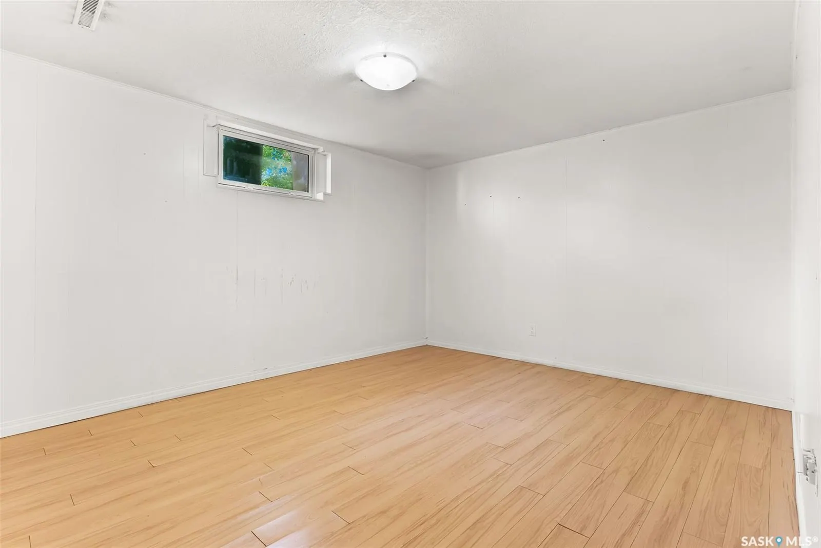 12 Massey ROAD