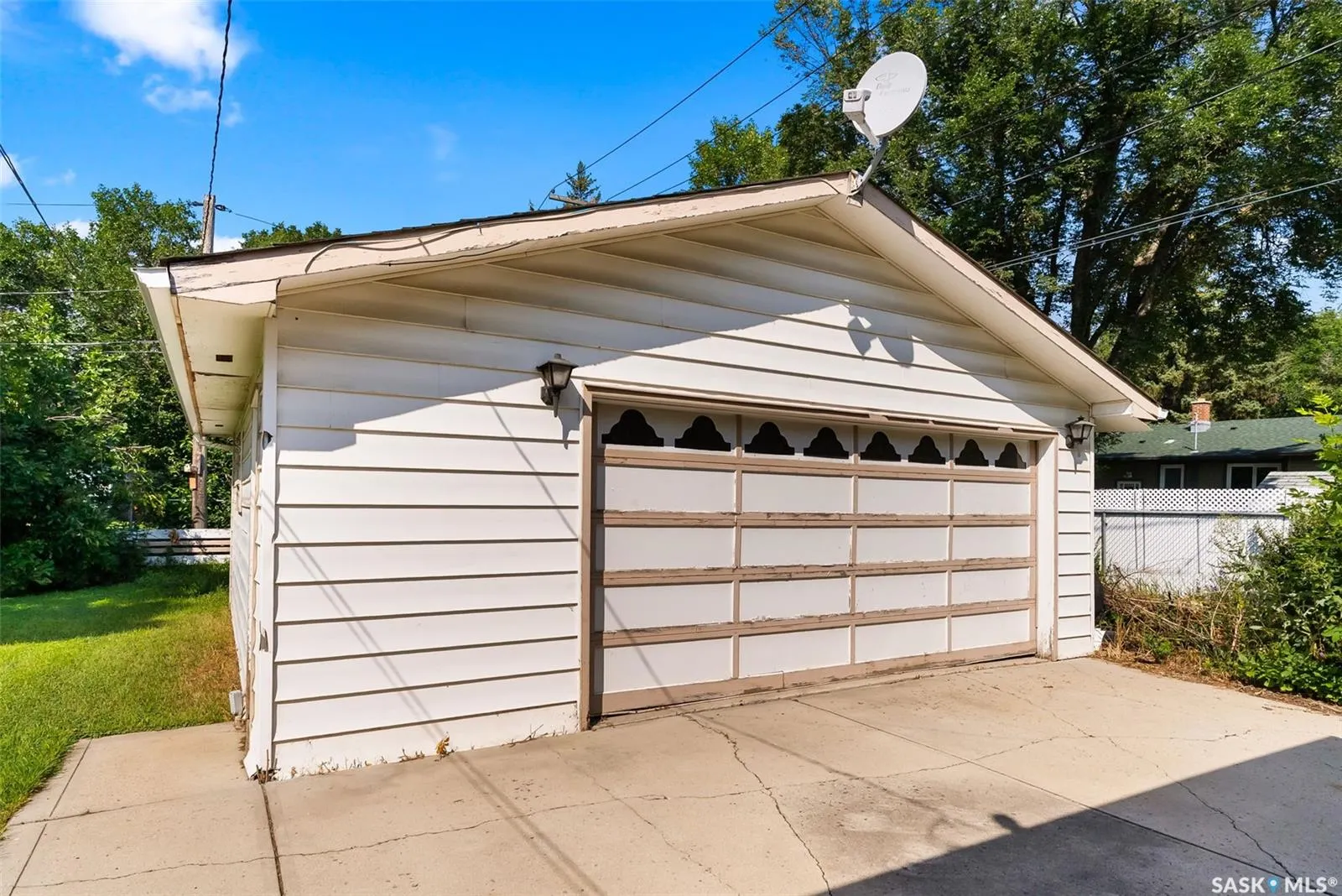 12 Massey ROAD