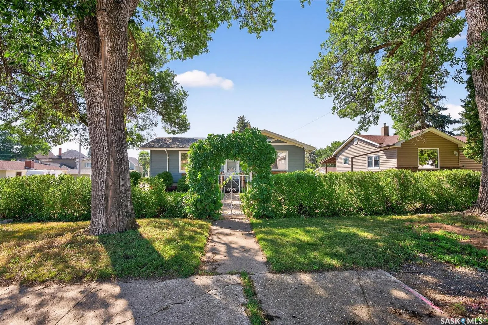 701 Hochelaga STREET W