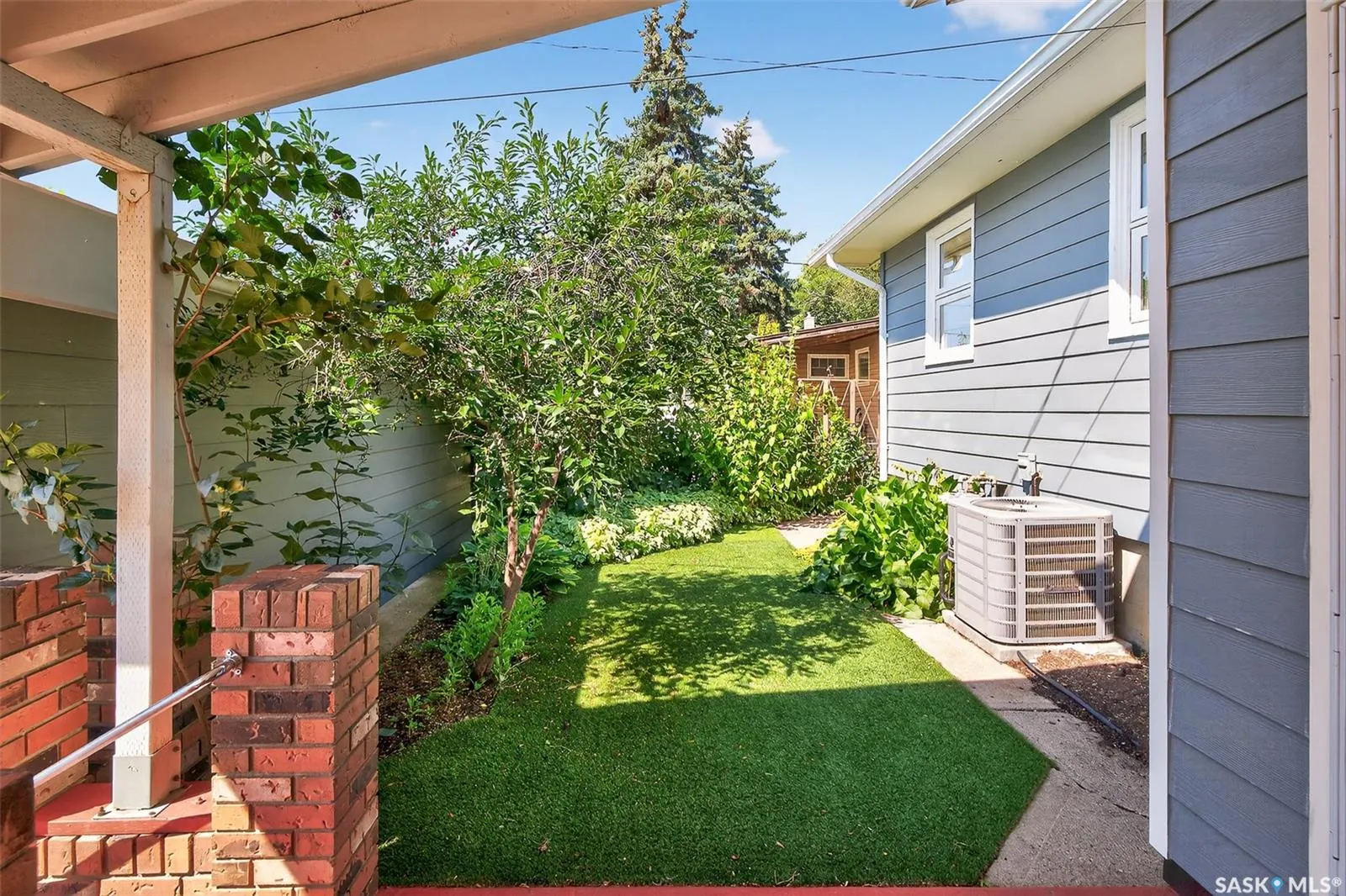 701 Hochelaga STREET W
