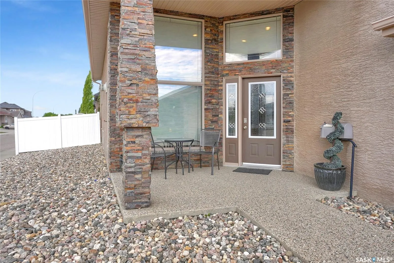 2402 Jameson CRESCENT