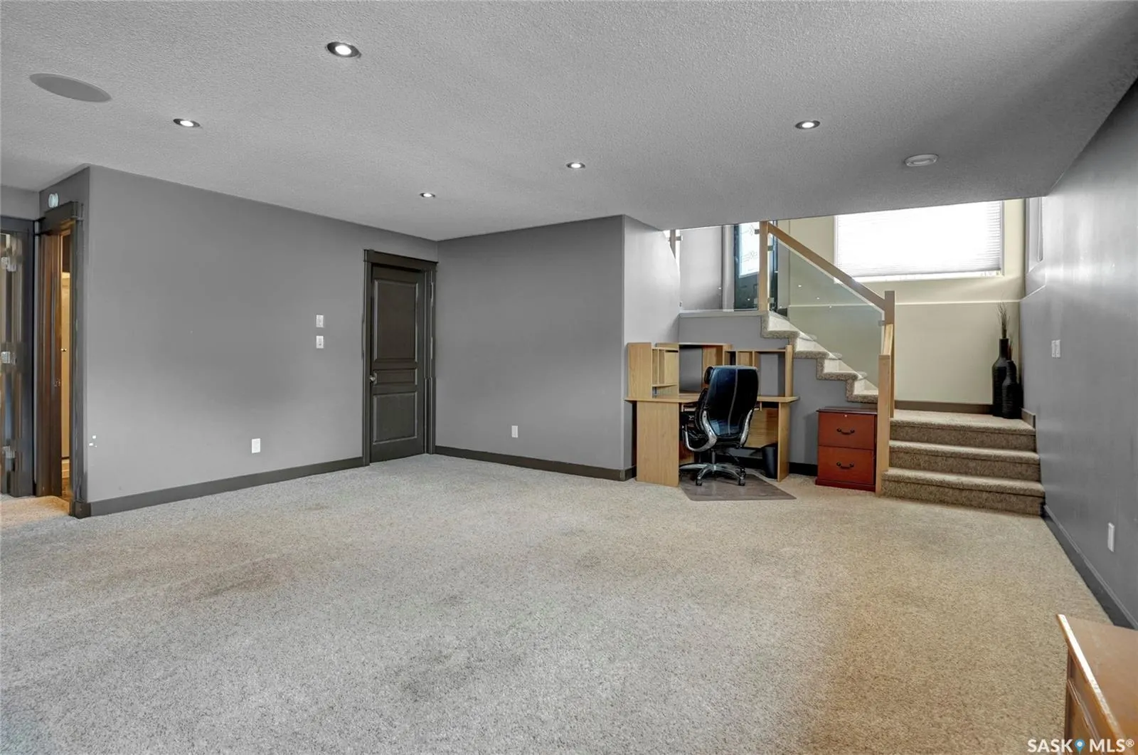 2402 Jameson CRESCENT