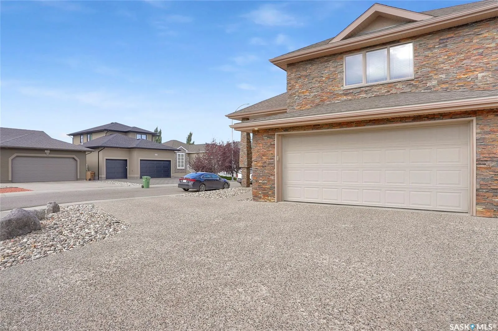 2402 Jameson CRESCENT