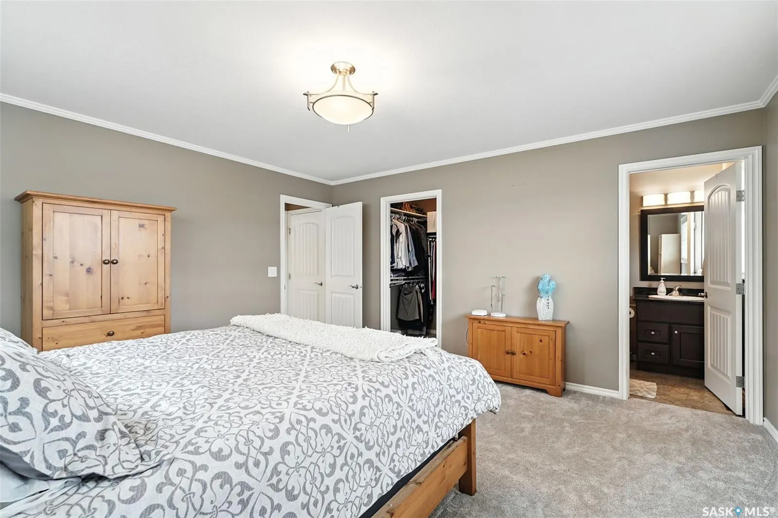 1026 Willowgrove CRESCENT