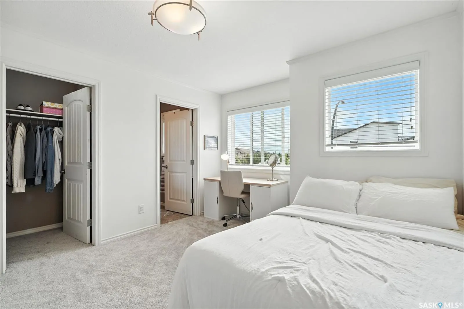 1026 Willowgrove CRESCENT
