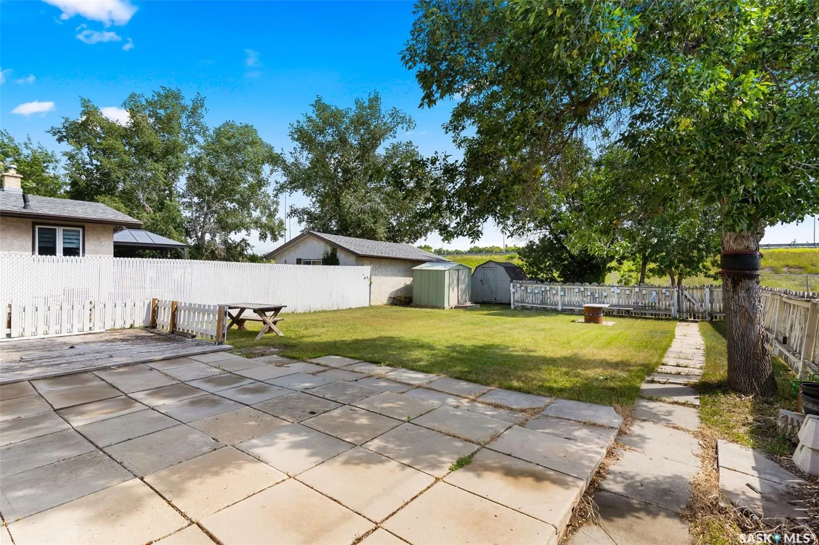 11 Rothwell CRESCENT