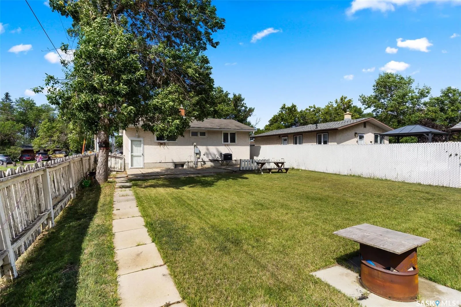 11 Rothwell CRESCENT