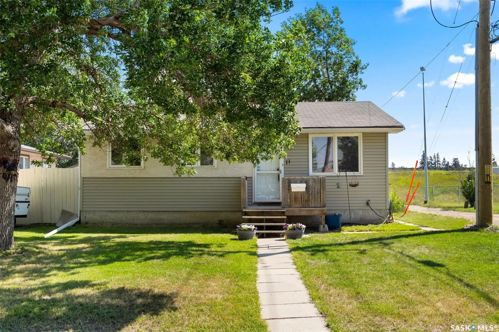 11 Rothwell CRESCENT
