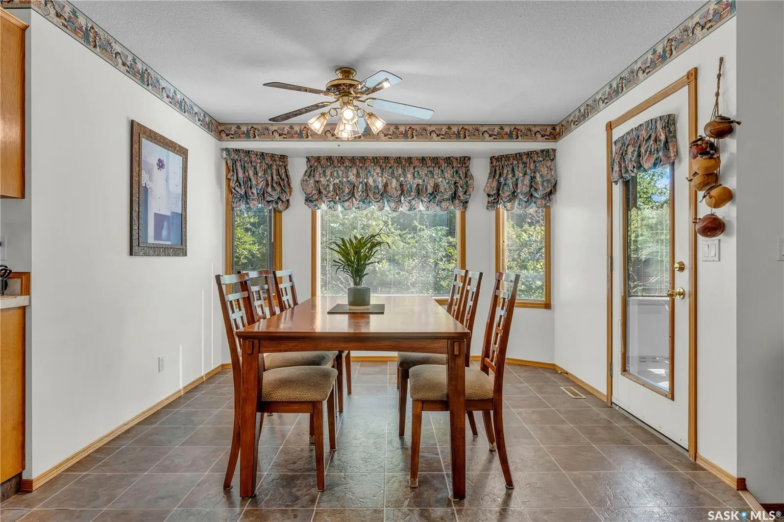 5524 Busch PLACE