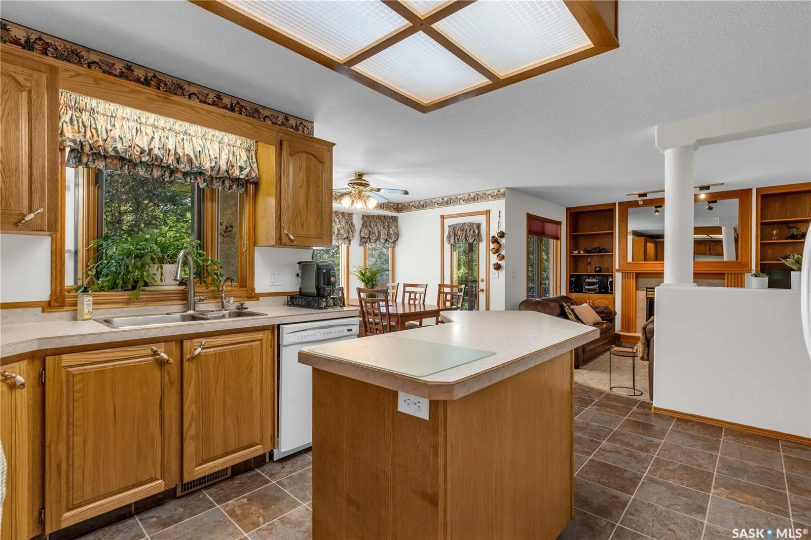 5524 Busch PLACE