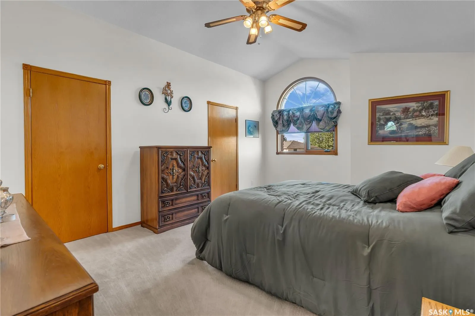 5524 Busch PLACE