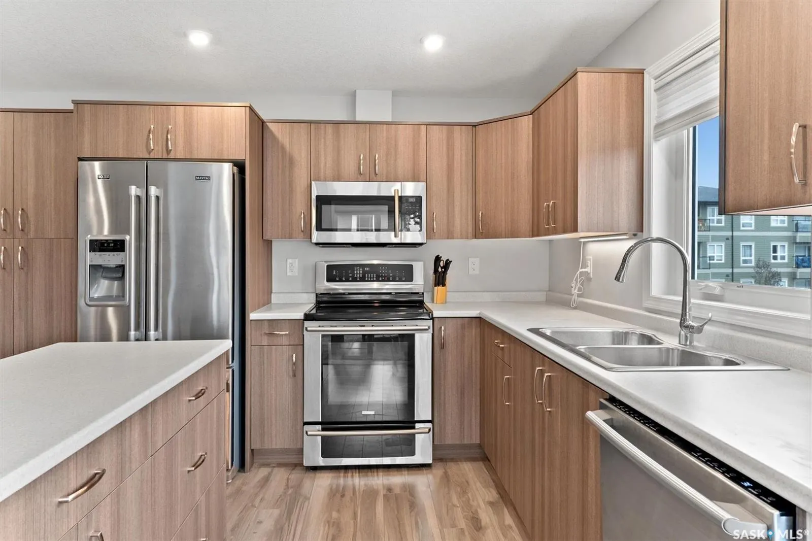 108 Willis CRESCENT, #4206