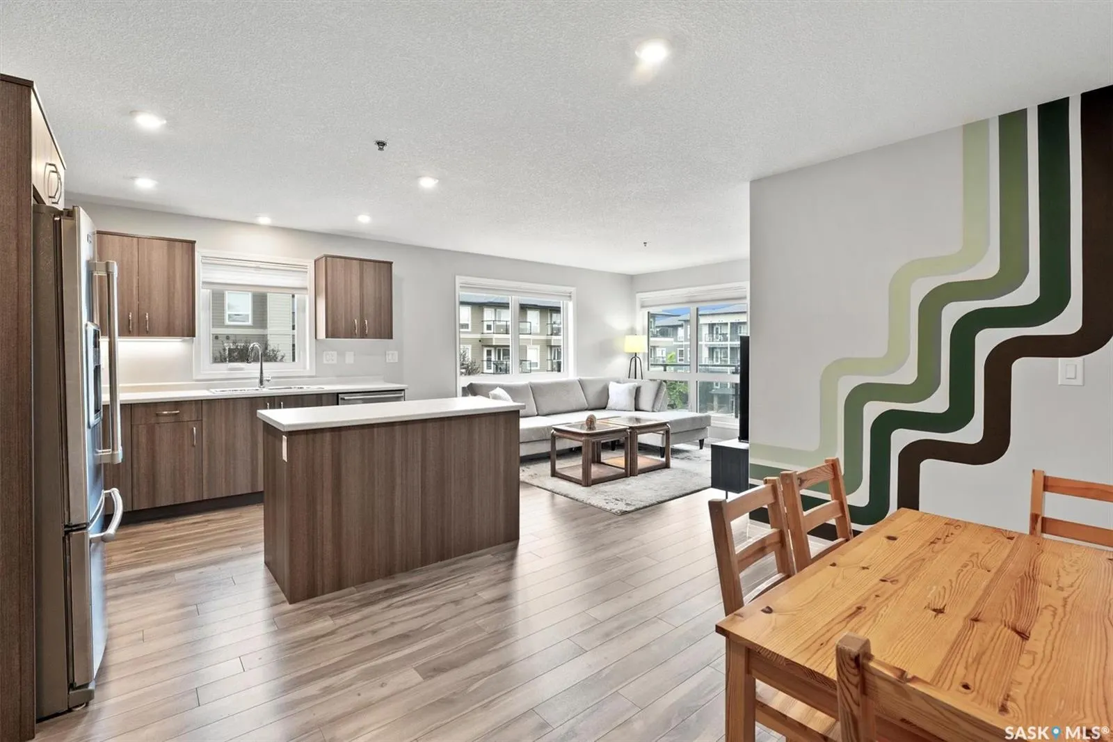 108 Willis CRESCENT, #4206