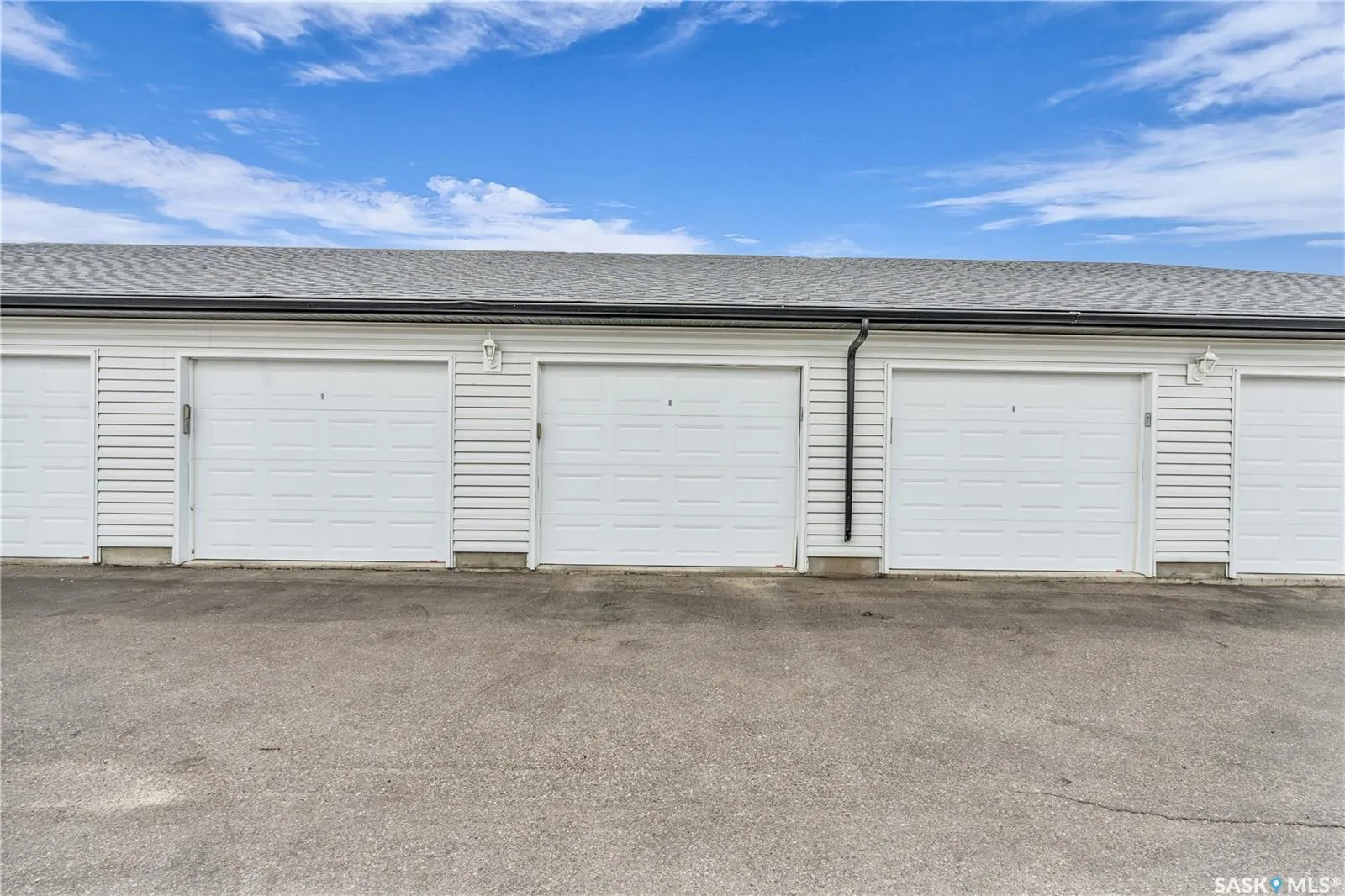 102 Manek ROAD, #310