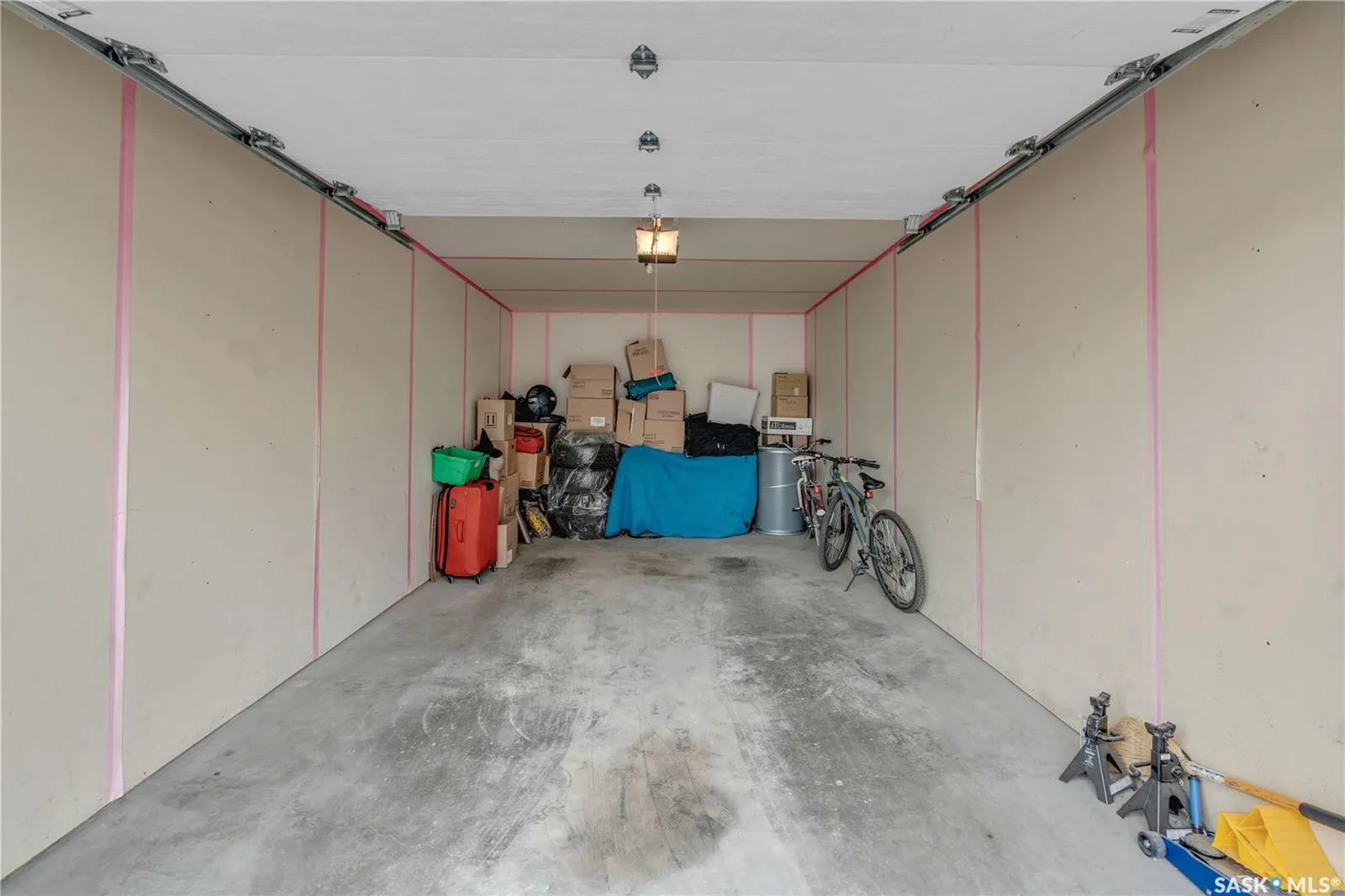 102 Manek ROAD, #310