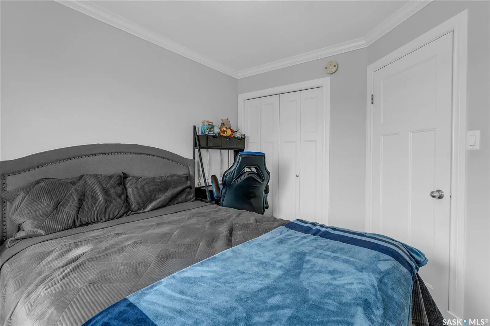 102 Manek ROAD, #310