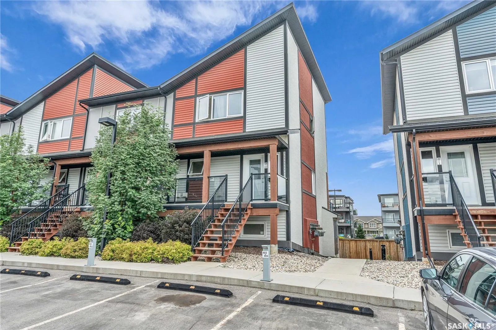 102 Manek ROAD, #310
