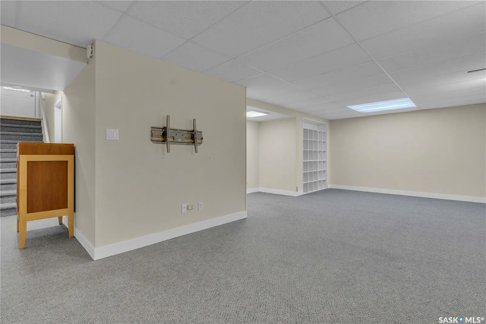 100 2nd AVENUE W, #Ave
