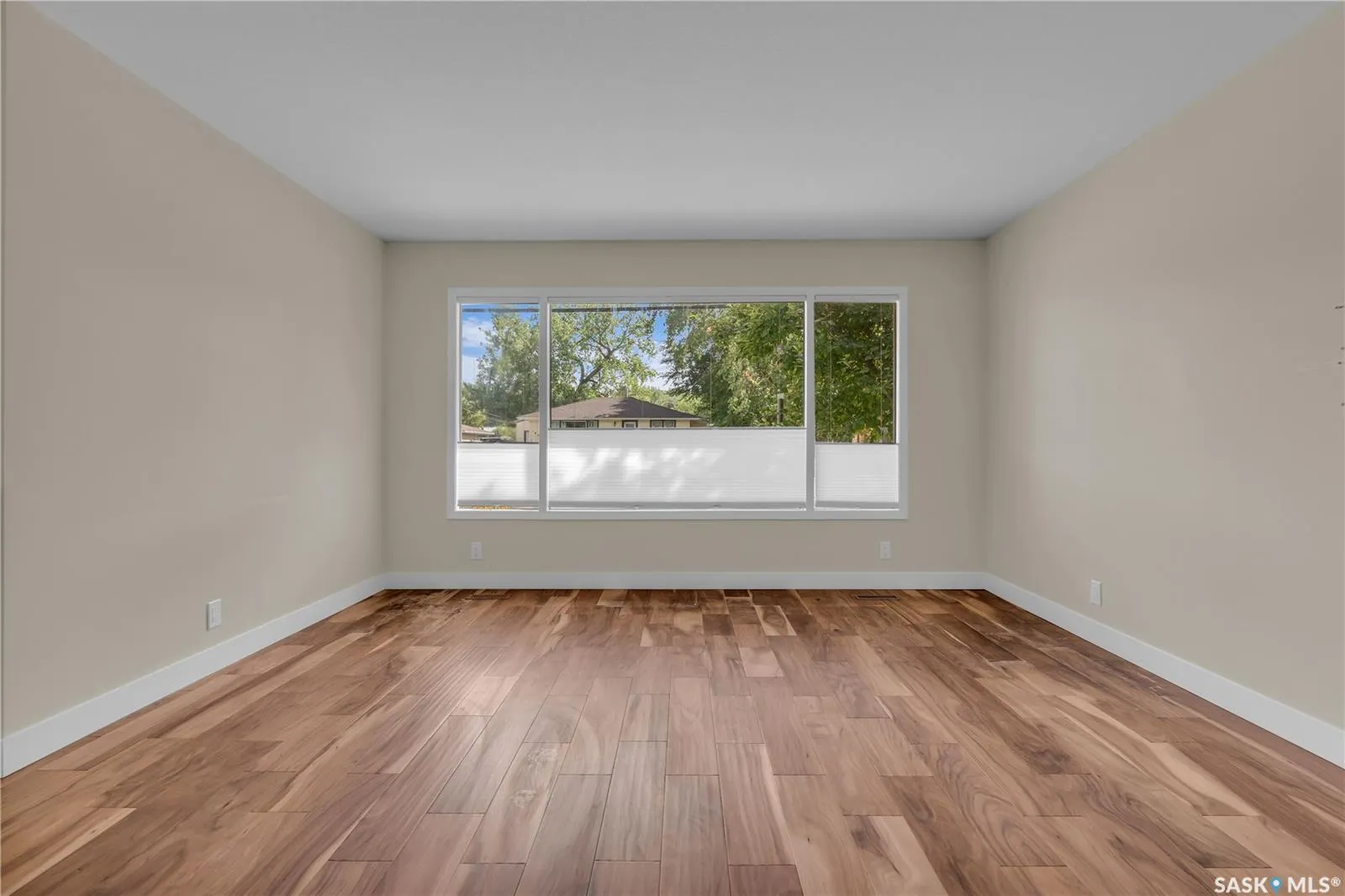 100 2nd AVENUE W, #Ave
