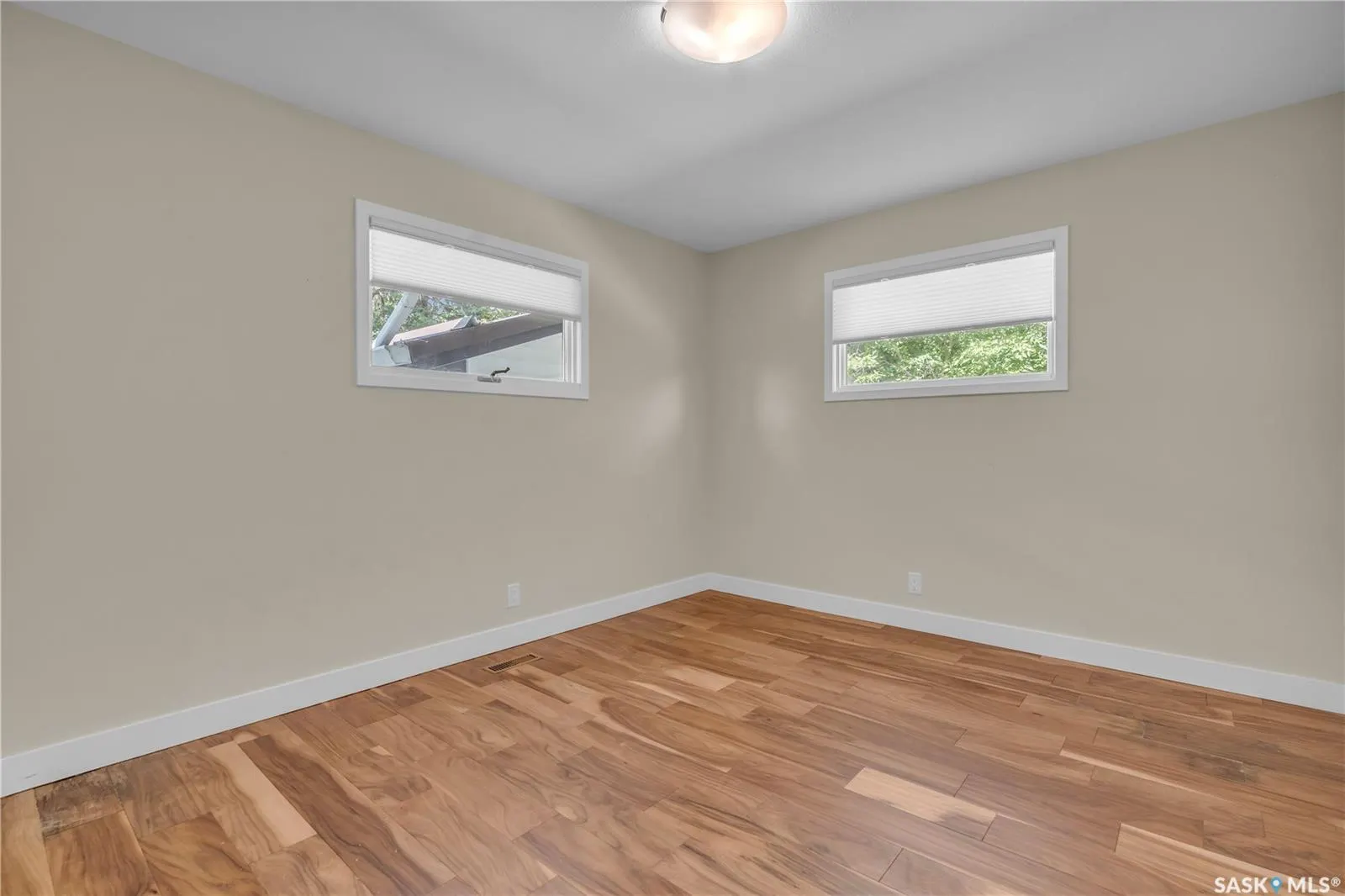 100 2nd AVENUE W, #Ave