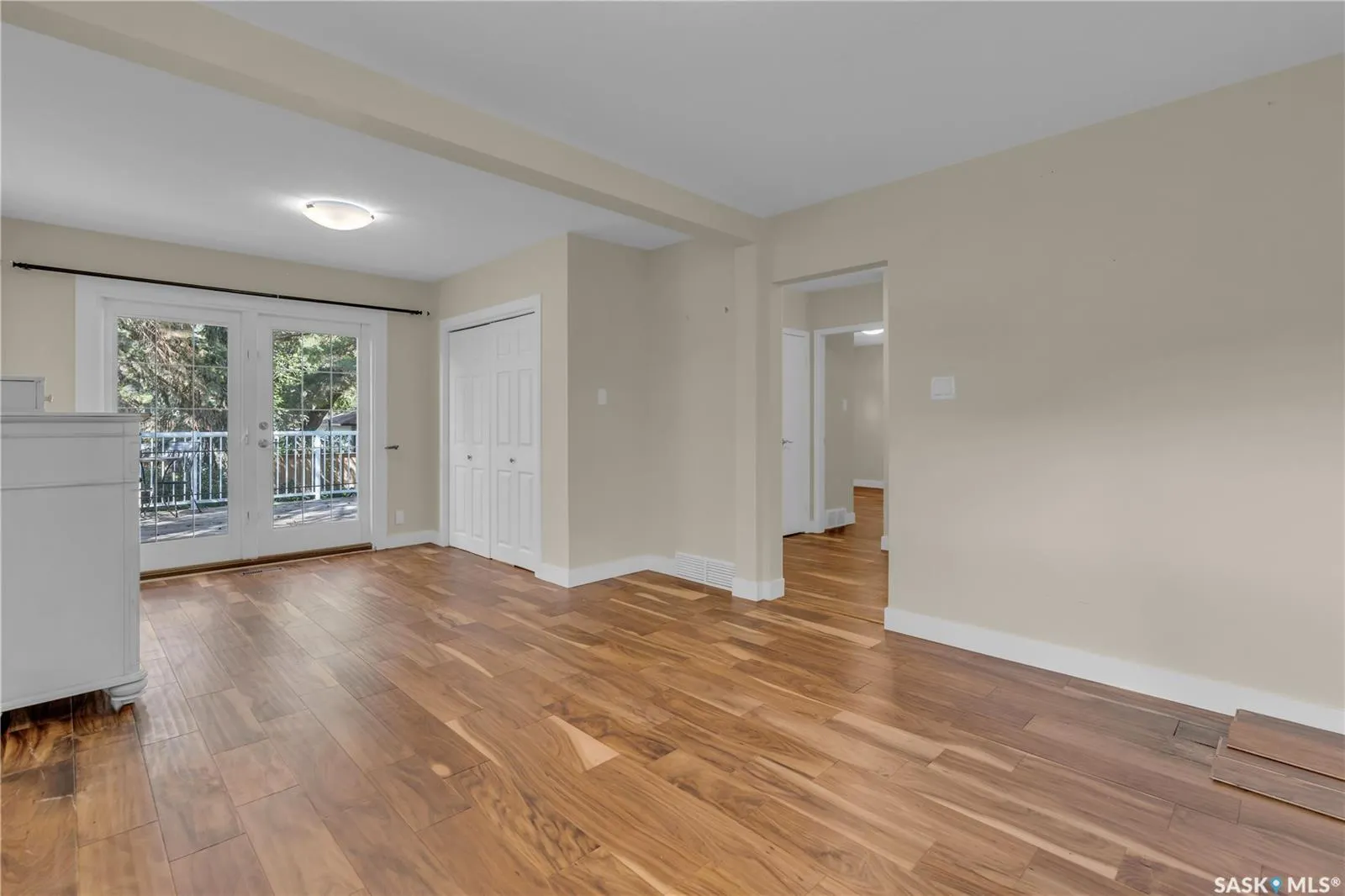 100 2nd AVENUE W, #Ave