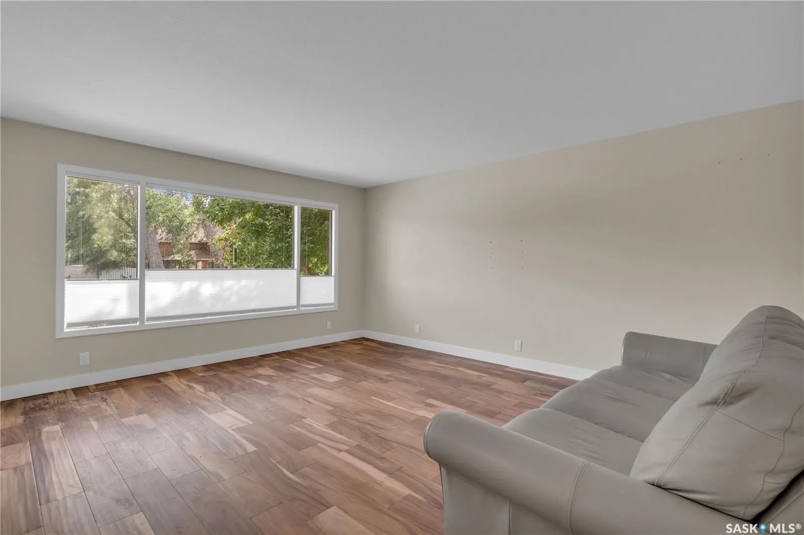 100 2nd AVENUE W, #Ave