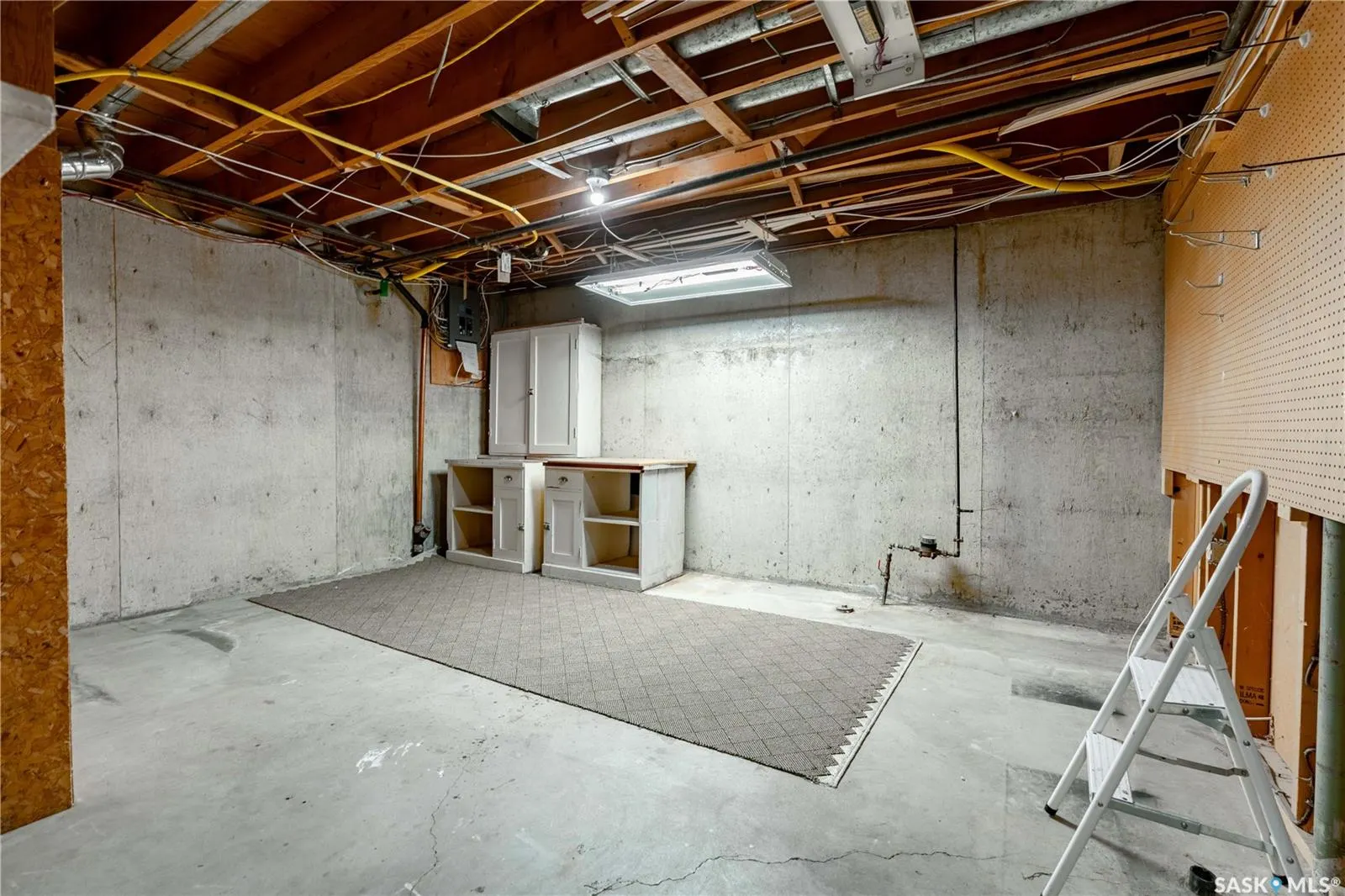 100 2nd AVENUE W, #Ave
