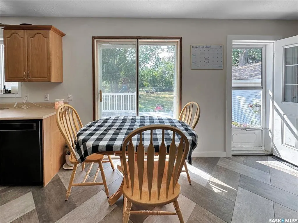 219 4th AVENUE