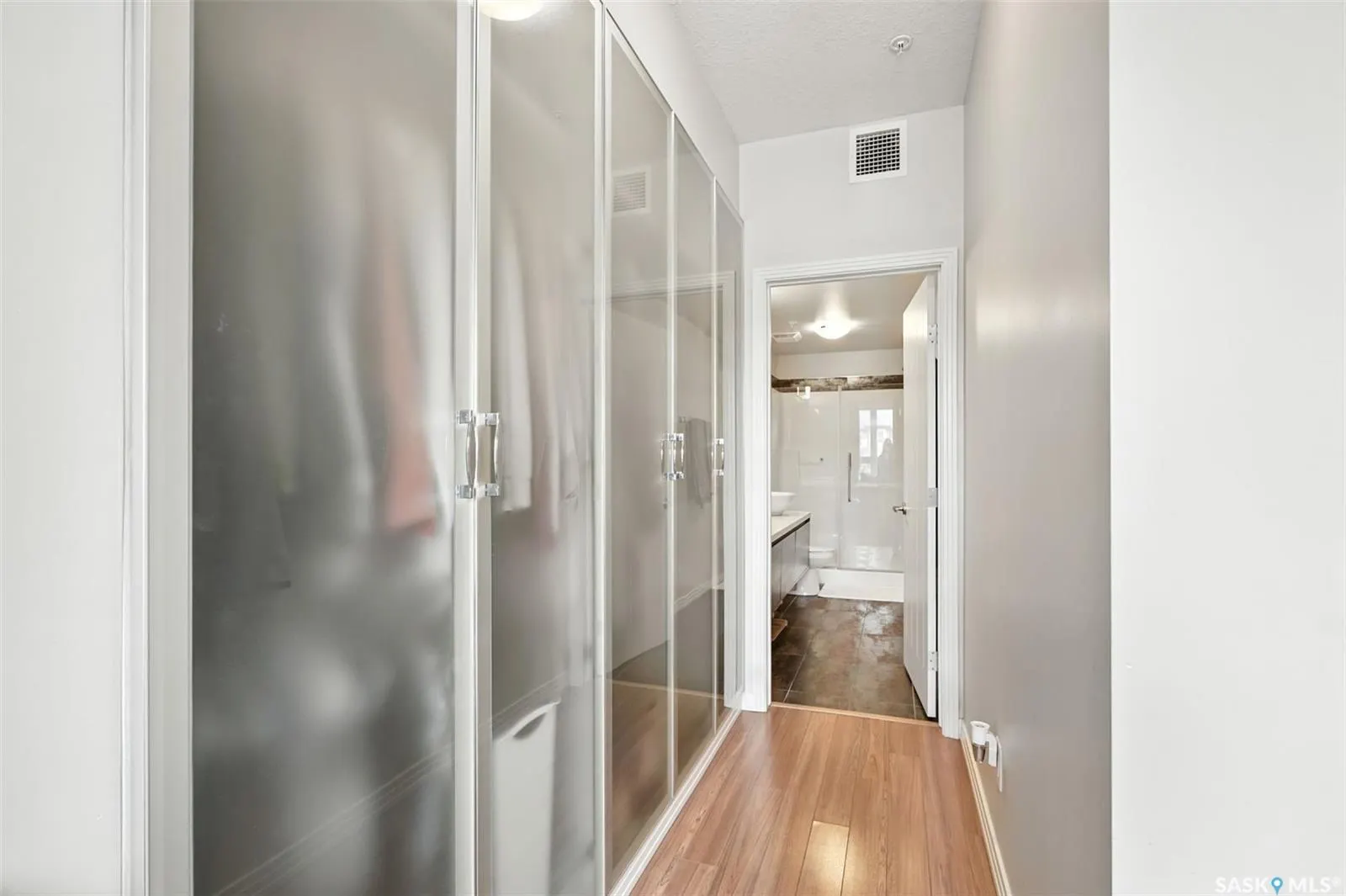235 Evergreen SQUARE, #113