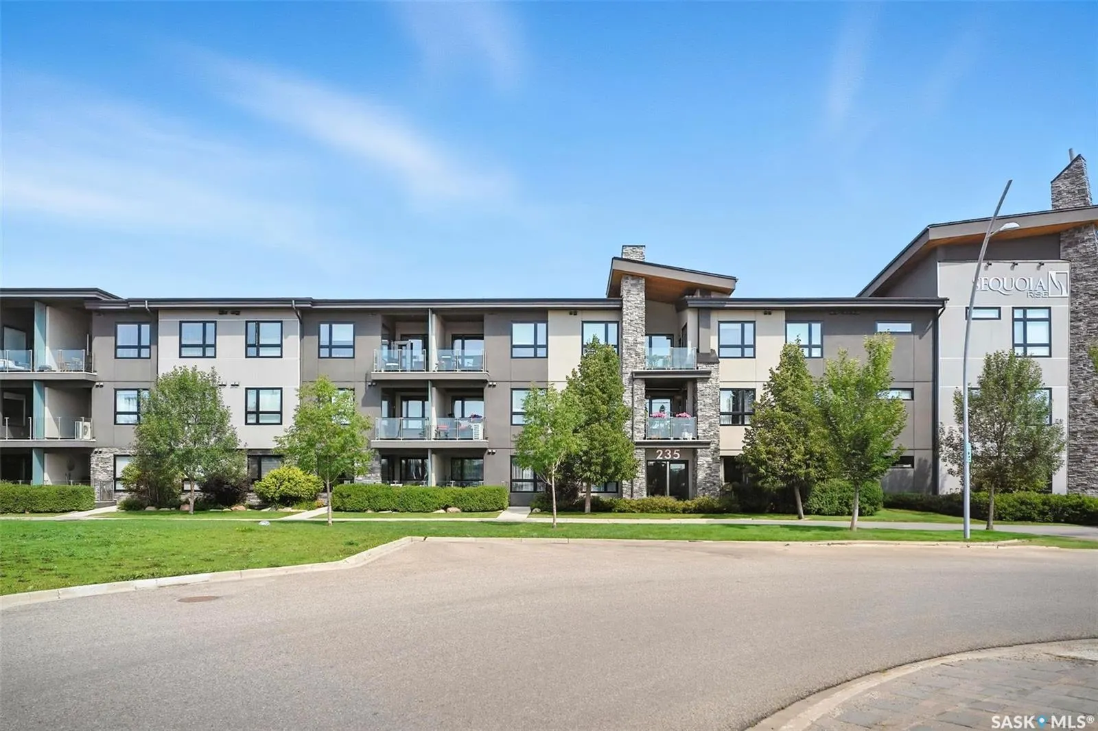 235 Evergreen SQUARE, #113