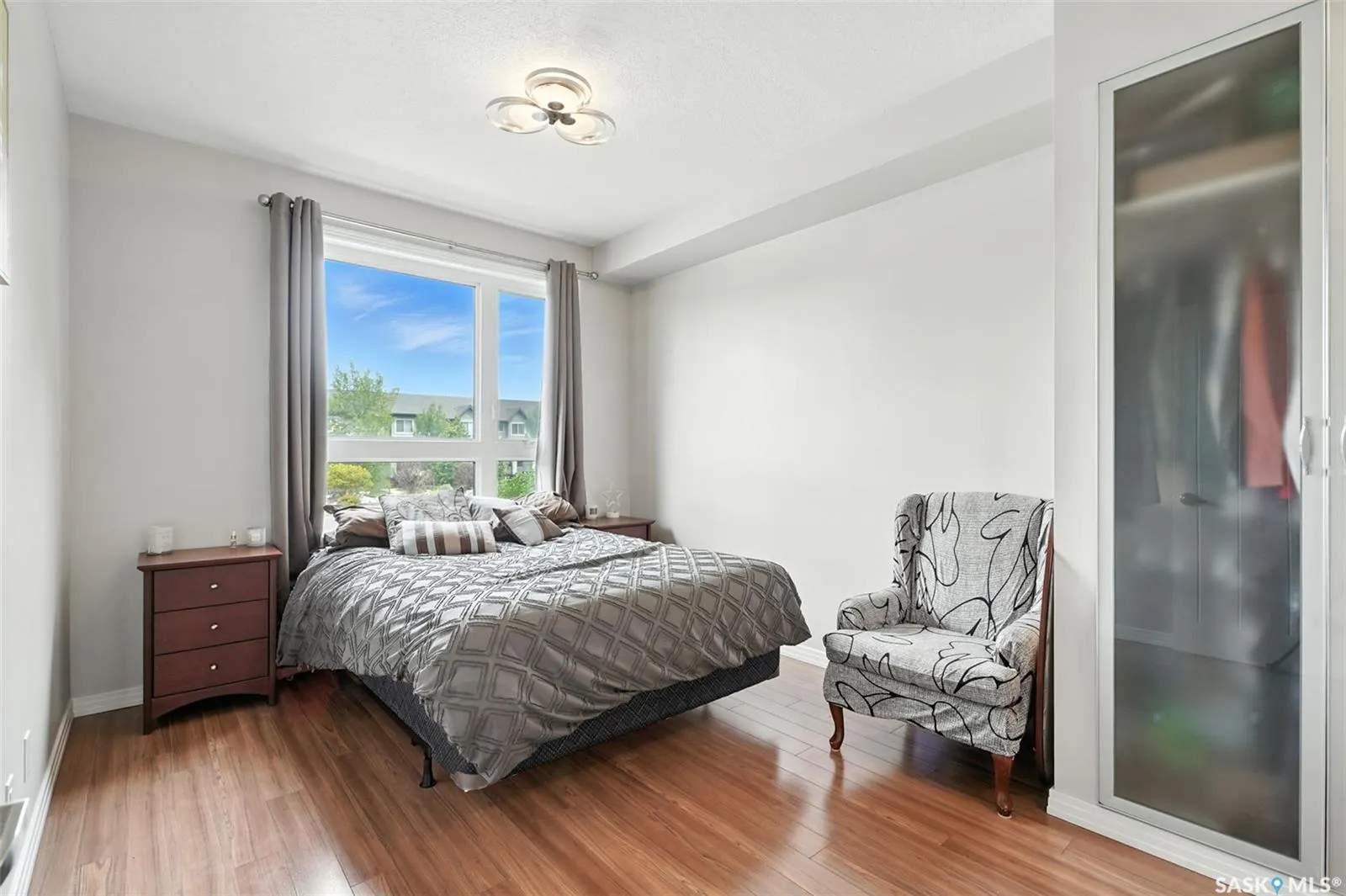 235 Evergreen SQUARE, #113