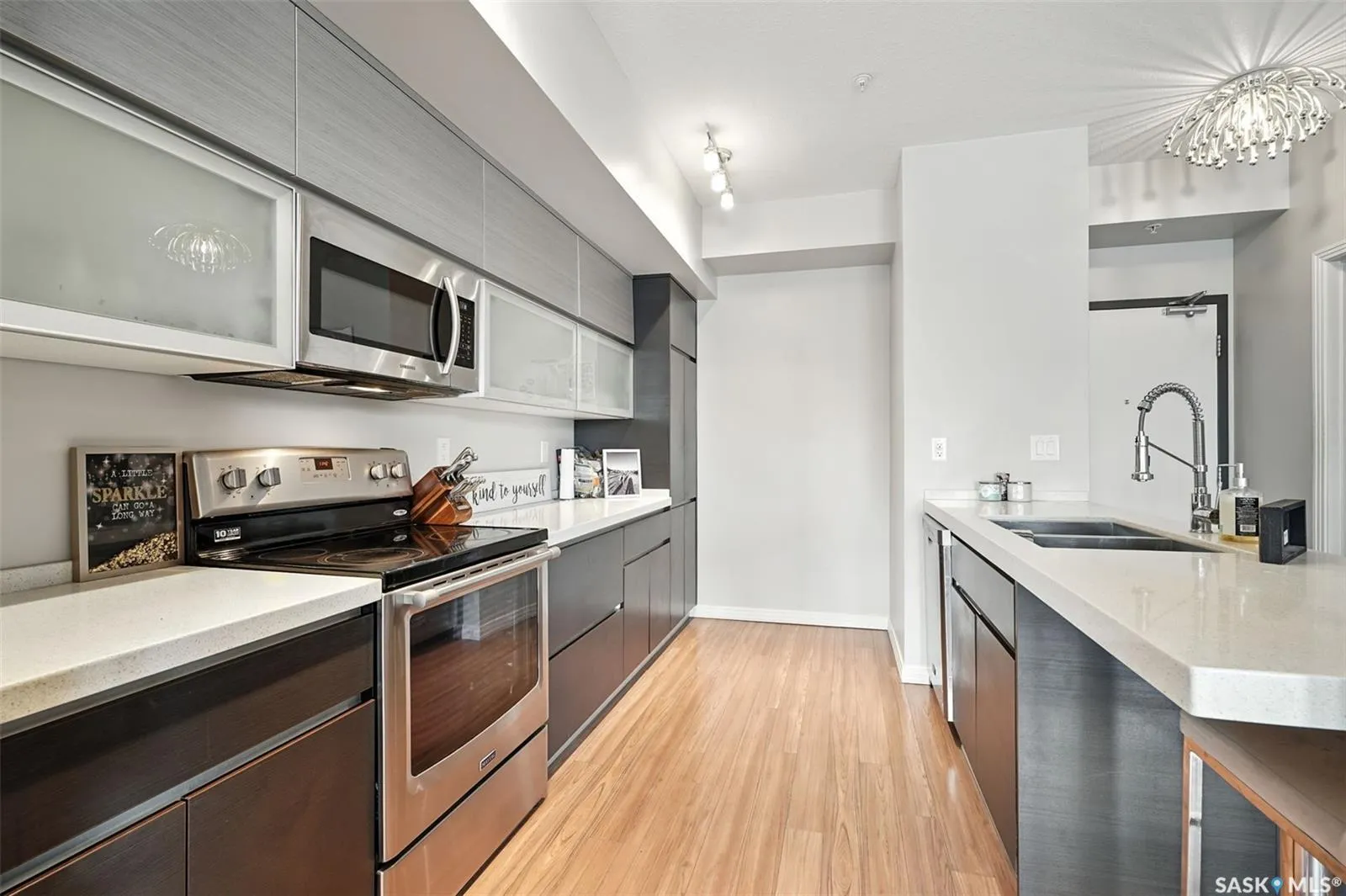 235 Evergreen SQUARE, #113
