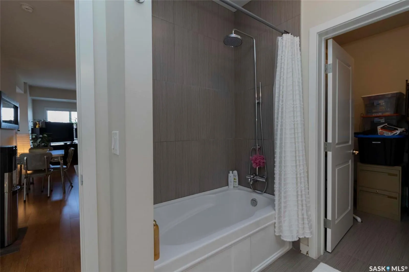 1015 Patrick CRESCENT, #304