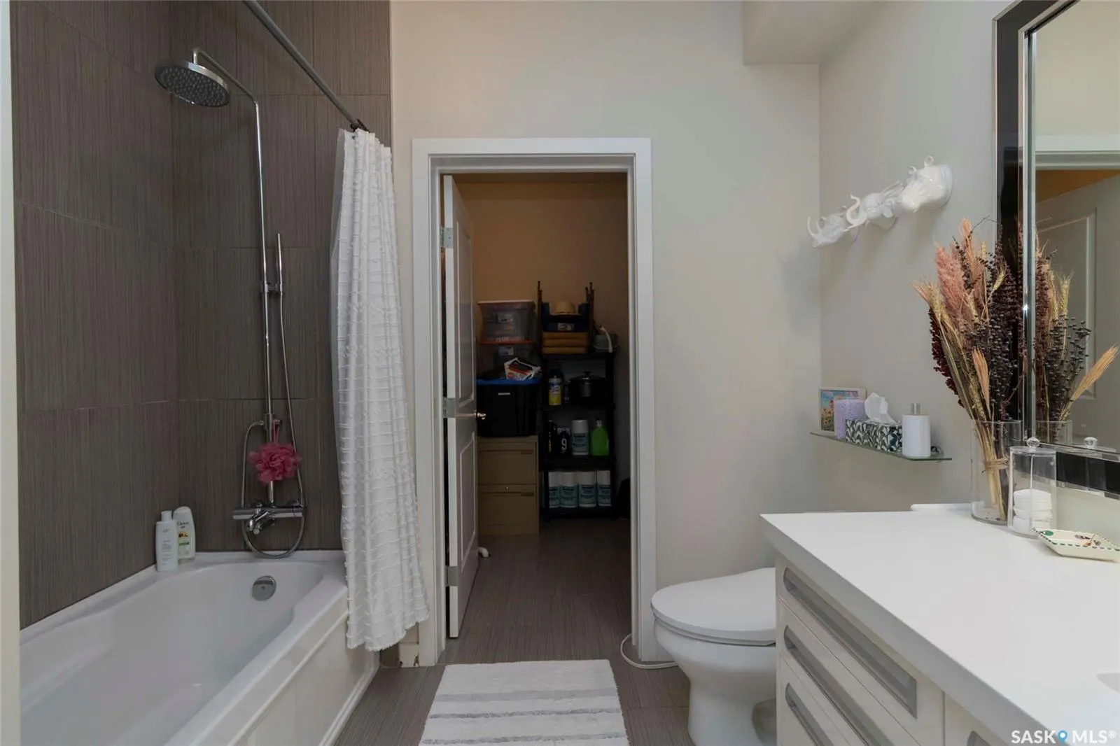 1015 Patrick CRESCENT, #304
