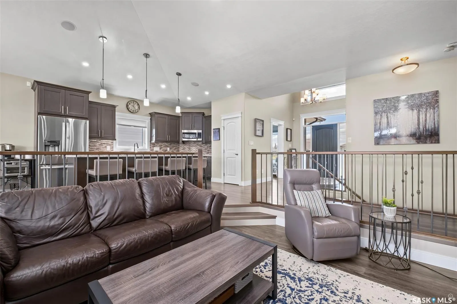 28 Smiley DRIVE