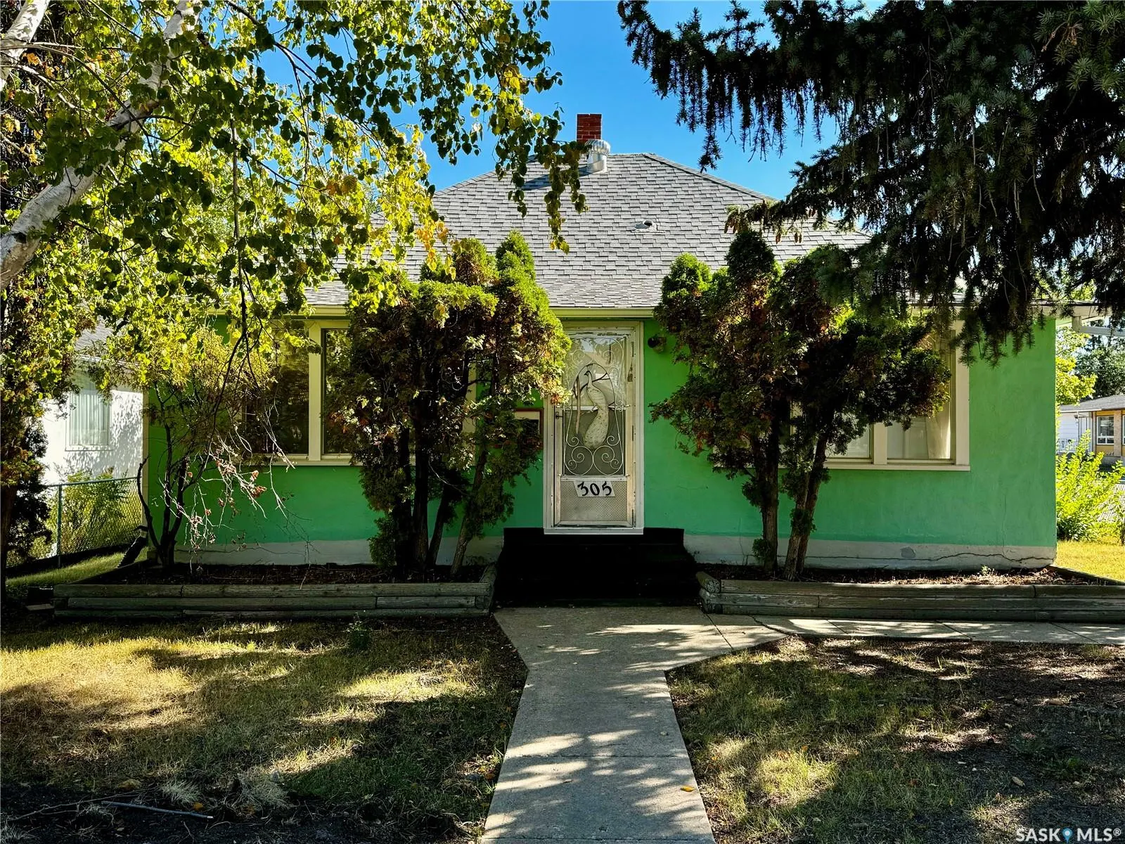 305 3rd AVENUE NE