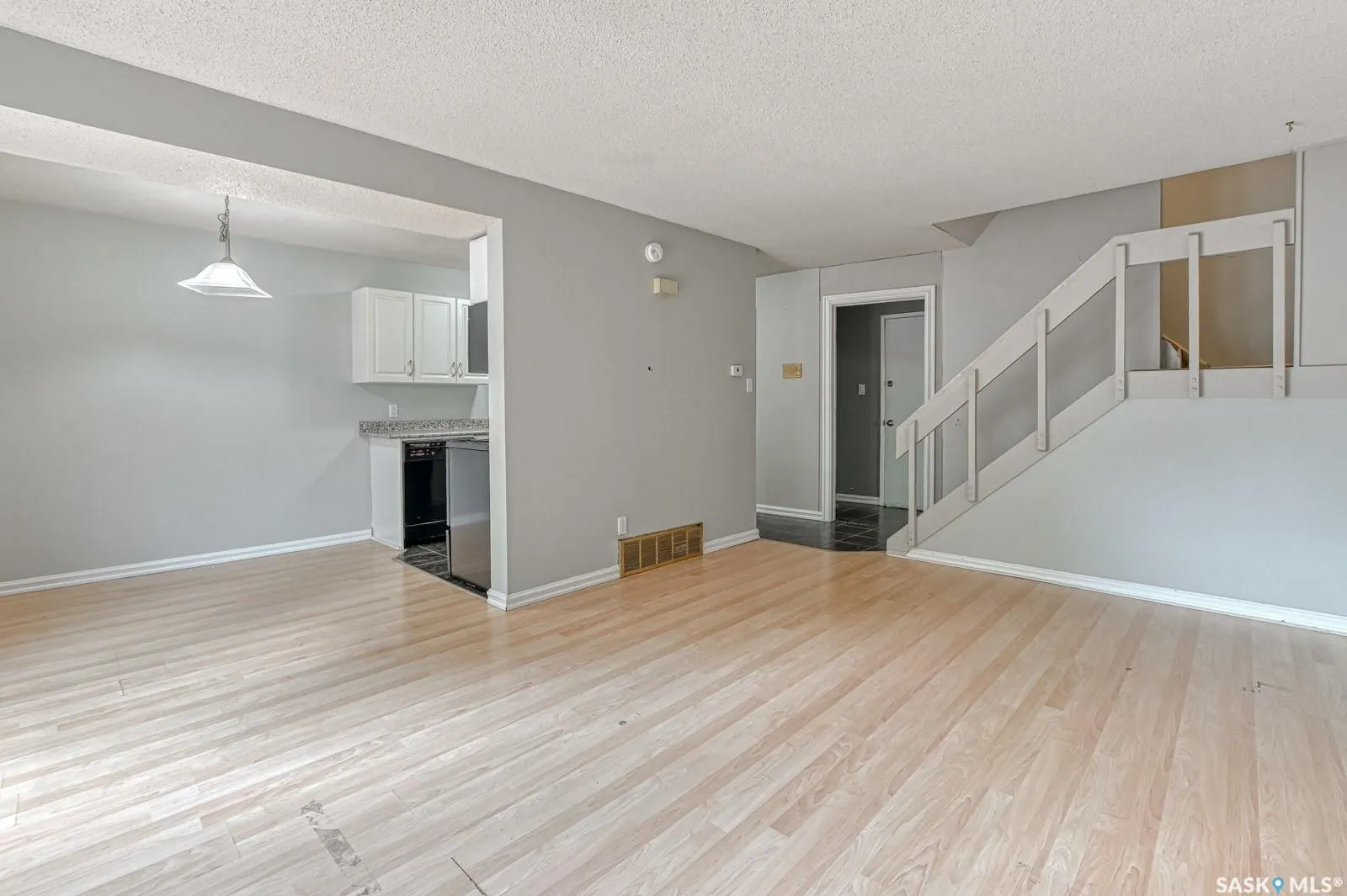 4220 Castle ROAD, #J