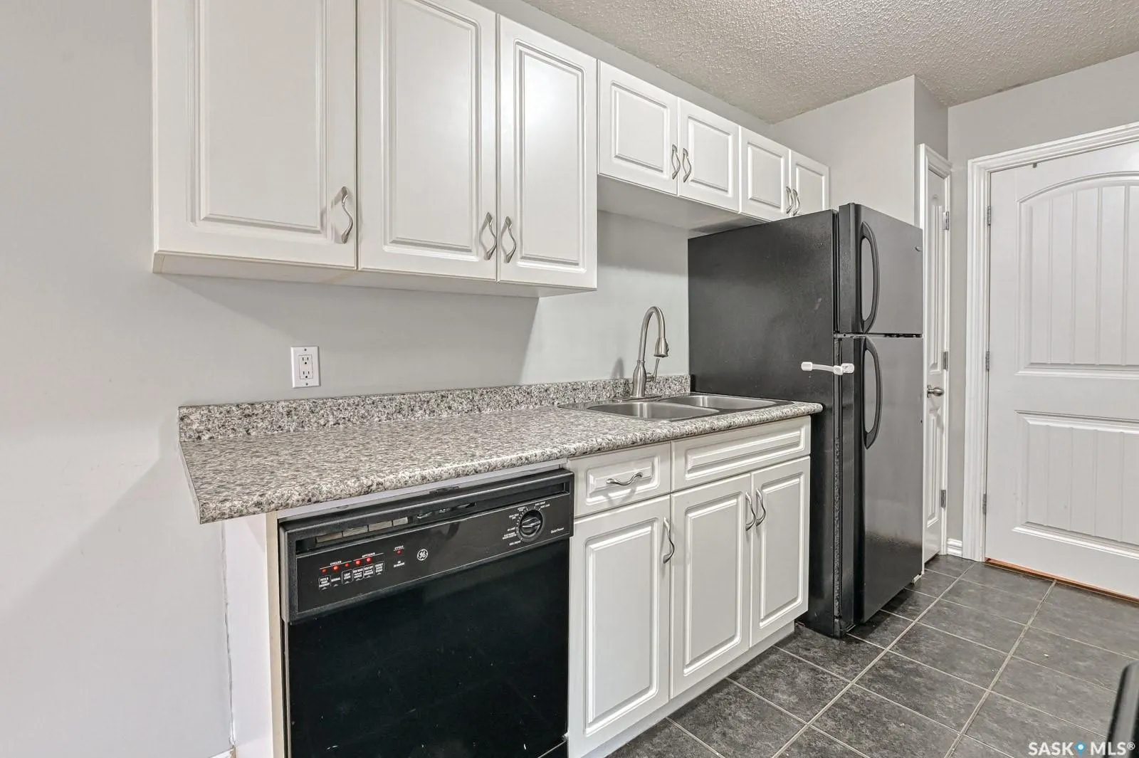 4220 Castle ROAD, #J