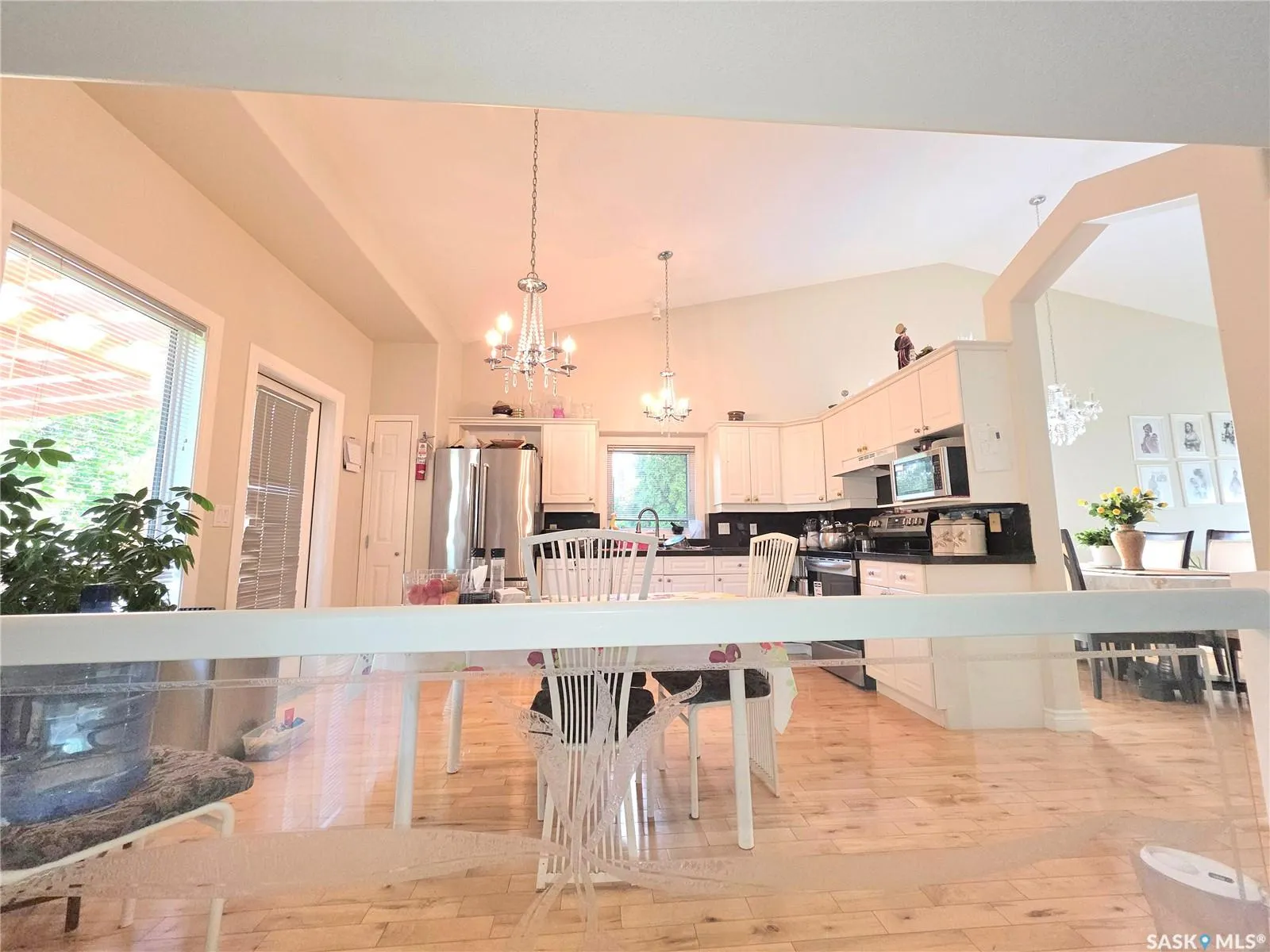 306 Blackthorn CRESCENT