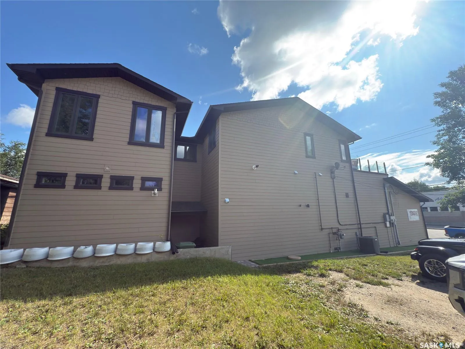 808 La Ronge AVENUE