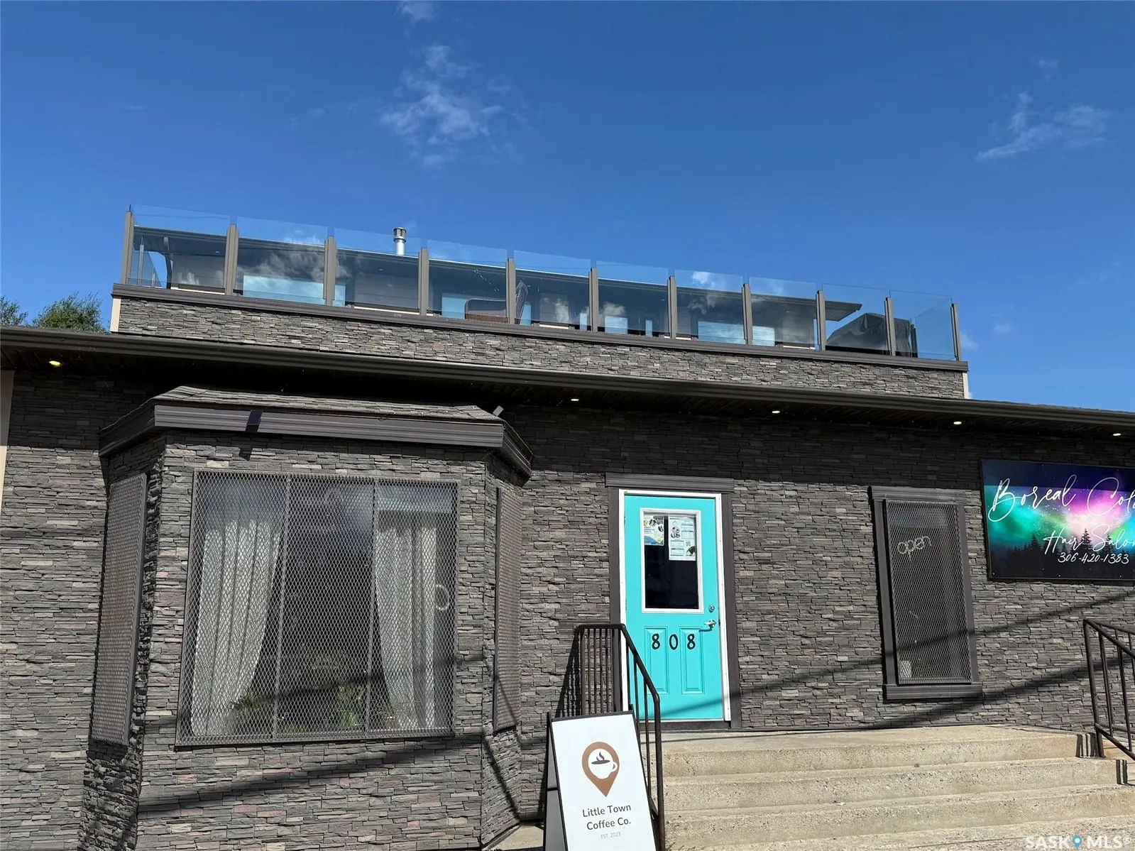 808 La Ronge AVENUE