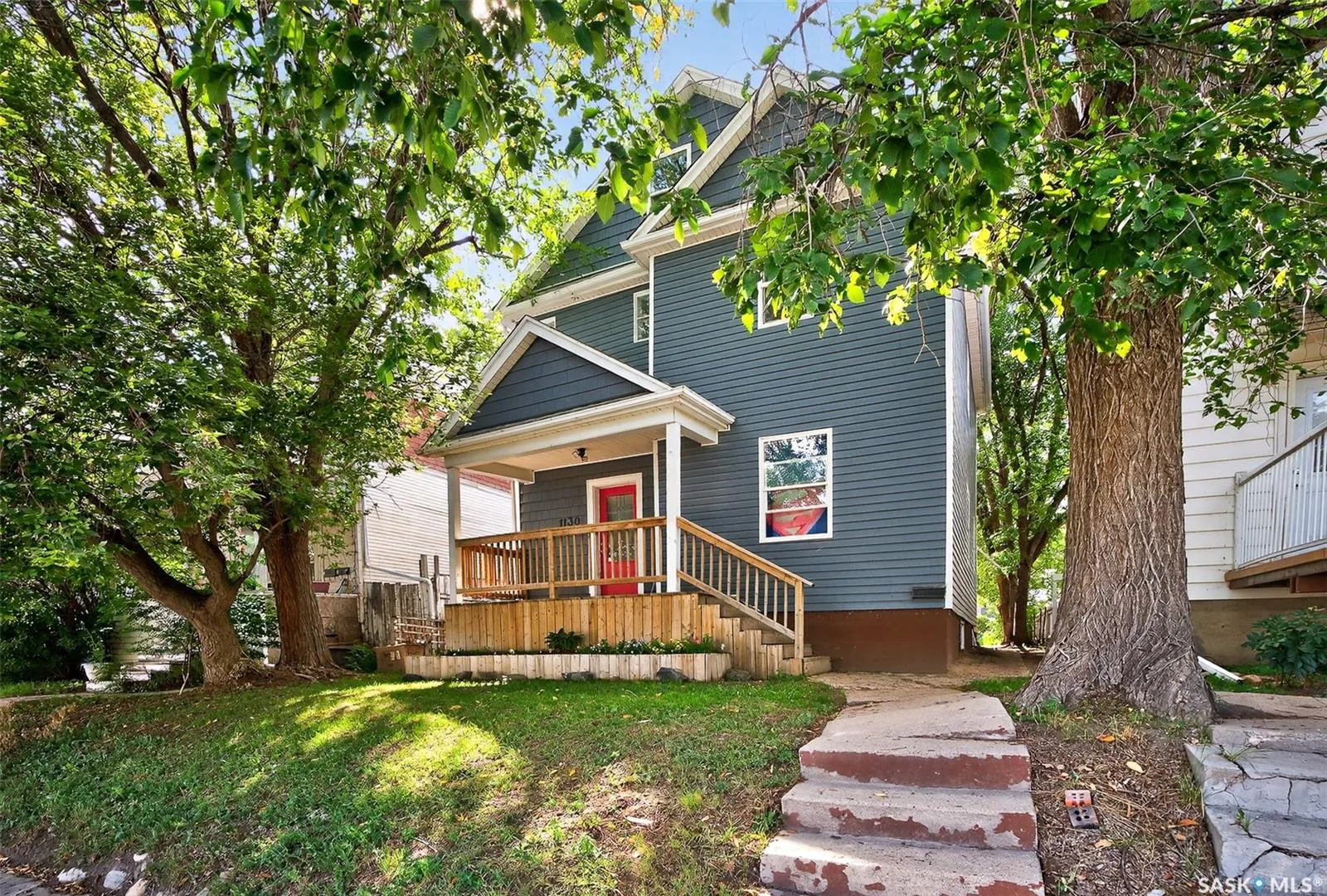 1130 Main STREET N