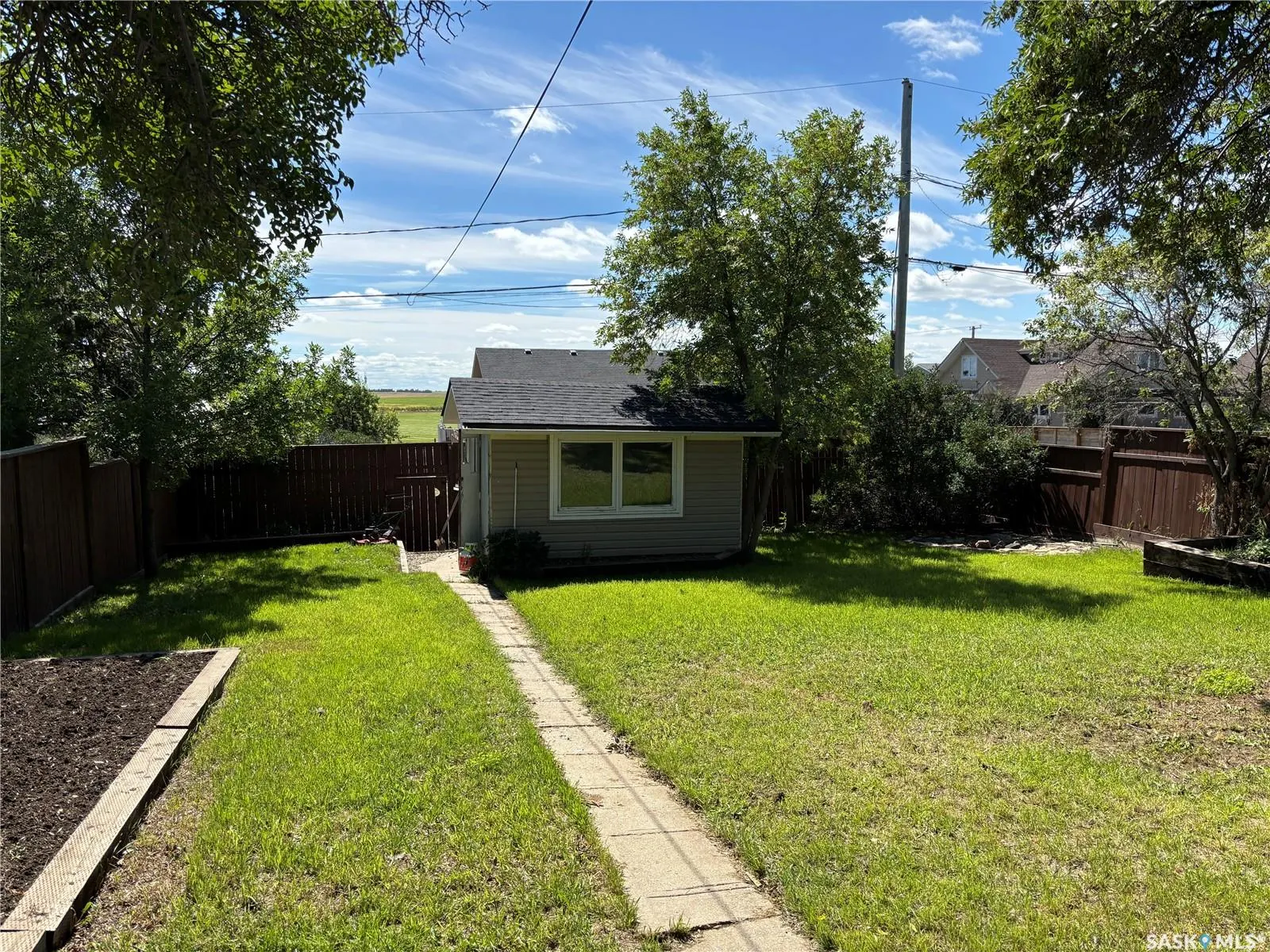 210 6th AVENUE SW